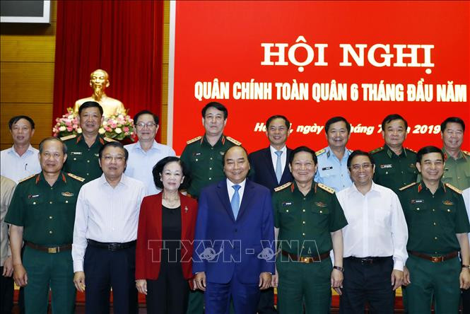 Thủ tướng Nguyễn Xuân Phúc dự Hội nghị Quân chính toàn quân ảnh 2 Chú thích ảnh
