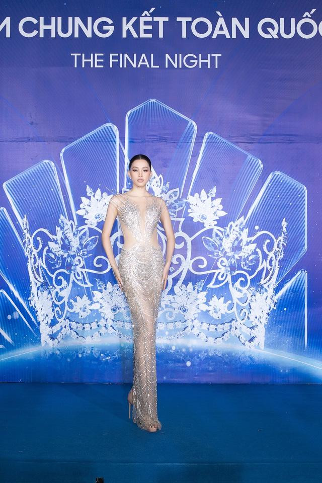 Hoa hậu Việt Nam 2018 Trần Tiểu Vy - thành viên Ban giám khảo Hoa hậu Việt Nam 2018 Trần Tiểu Vy - thành viên Ban giám khảo