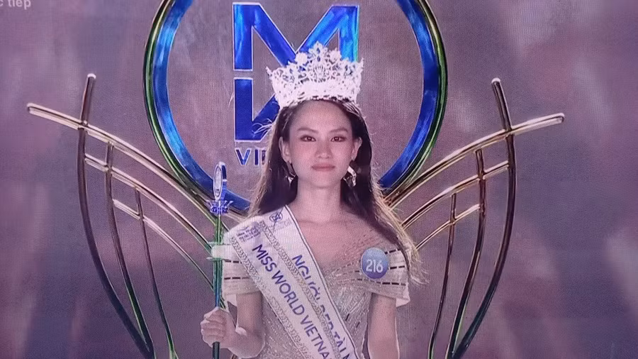 Mai Phương đăng quang Hoa hậu Thế giới Việt Nam 2022