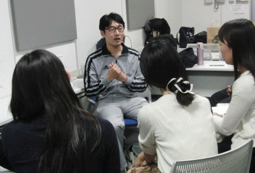 Một lớp học khóc ở Nhật. Một lớp học khóc ở Nhật. Ảnh: akind.center.