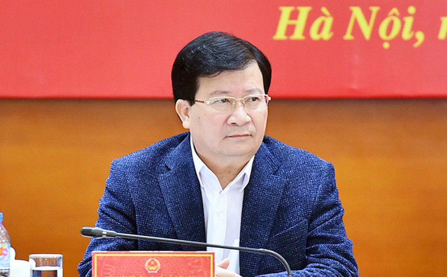 “Chủ đầu tư, các nhà thầu phải có trách nhiệm theo dõi, kịp thời phát hiện, xử lý các hư hỏng ngay khi mới phát sinh” - Phó Thủ tướng nhấn mạnh