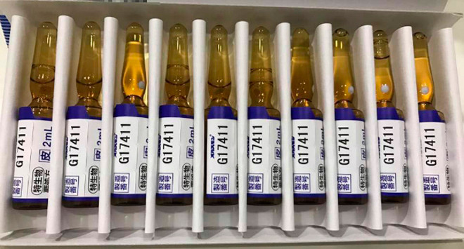 Dung dịch được quảng cáo là tế bào gốc chiết xuất từ nhau thai người dùng để tiêm dưới da. Dung dịch được quảng cáo là tế bào gốc chiết xuất từ nhau thai người dùng để tiêm dưới da. Ảnh: Cẩm Anh