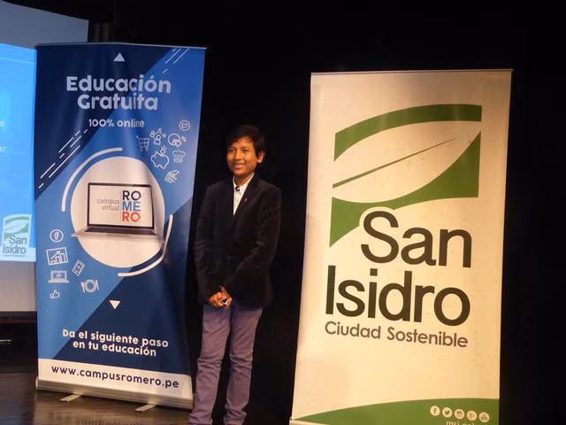 Choáng với “nhóc trùm” 7 tuổi tự mở ngân hàng riêng