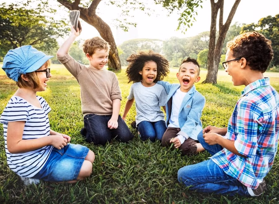 Bắt đầu với những người bạn cùng sở thích là một cách tuyệt vời để quá trình xây dựng các kỹ năng xã hội trở nên dễ dàng hơn. (Ảnh: ITN) Bắt đầu với những người bạn cùng sở thích là một cách tuyệt vời để quá trình xây dựng các kỹ năng xã hội trở nên dễ dàng hơn. (Ảnh: ITN)