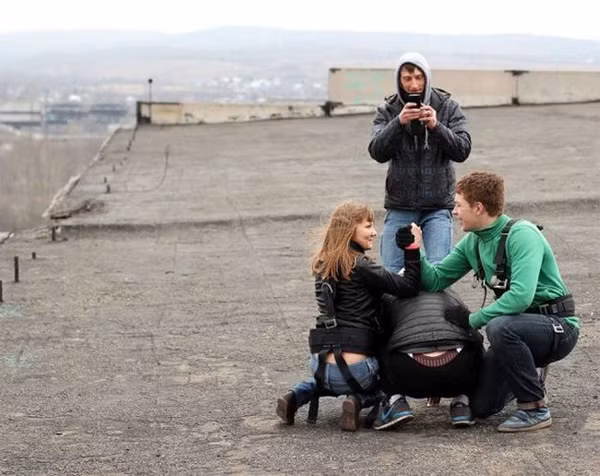 Xem xong bộ ảnh mới thấy ‘khó đỡ