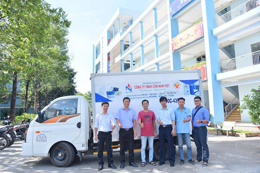 Tập thể Cán bộ, giảng viên, sinh viên LHU rất hạnh phúc với hành động ý nghĩa vì cộng đồng