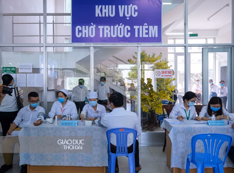 Khu vực chờ trước tiêm.