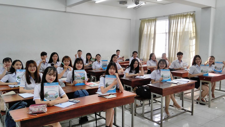 học sinh trường THPT Trần Cao Vân học sinh trường THPT Trần Cao Vân