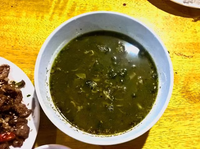 Không chỉ phân non động vật, Việt Nam còn có nhiều món ăn độc lạ làm nhiều người khiếp đảm - Hình 1