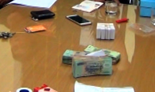 Tang vật cơ quan điều tra thu giữ trên người Bằng.