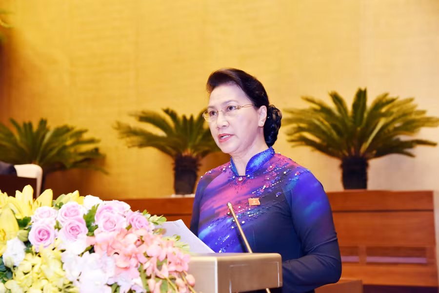 Chủ tịch Quốc hội Nguyễn Thị Kim Ngân phát biểu khai mạc Kỳ họp. Ảnh: Lâm Hiển Chủ tịch Quốc hội Nguyễn Thị Kim Ngân phát biểu khai mạc Kỳ họp. Ảnh: Lâm Hiển