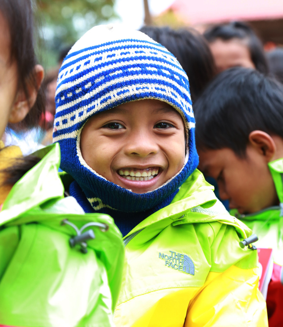 Nụ cười tươi của học sinh TH A Túc. Nụ cười tươi của học sinh TH A Túc.