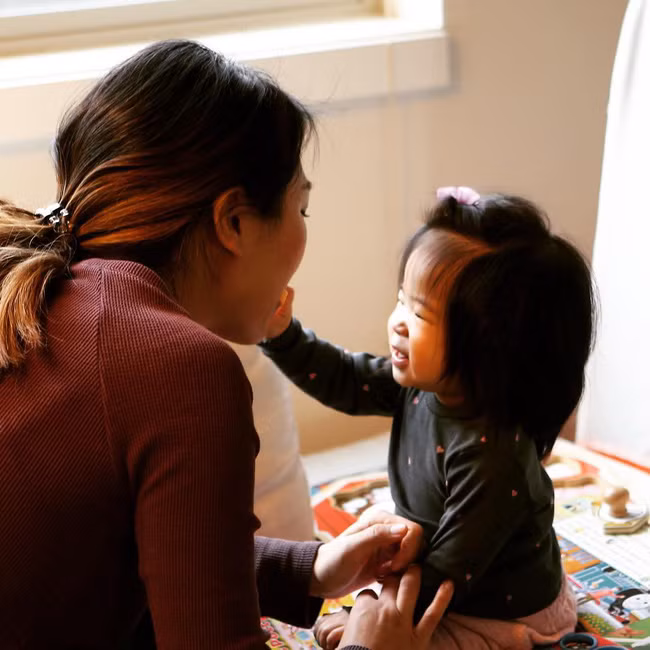 Nhói lòng bức thư gửi chồng cũ của một mẹ trẻ giáo viên: Em quỳ tím gối mong anh rút đơn li hôn, em có lỗi gì hả anh? - Ảnh 2.