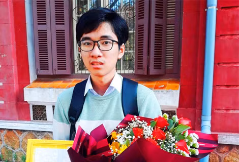 Em Hồ Việt Đức, từng đoạt nhiều giải thưởng cấp tỉnh và cấp quốc gia (Ảnh: thuathienhue.gov.vn)