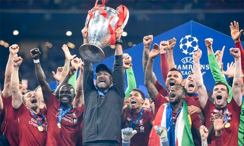 Giám đốc điều hành Peter Moore cùng Liverpool đăng quang Champions League 2018/19.