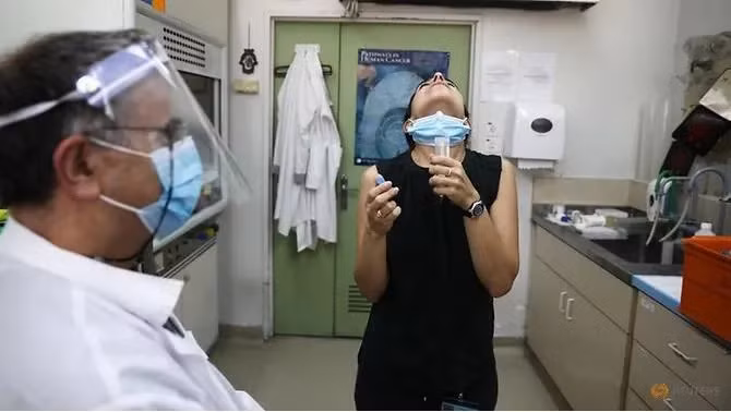 Israel thử Covid-19 bằng nước bọt