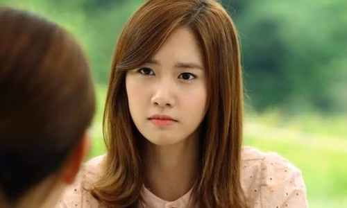 Em dâu lật mặt nhanh hơn lật bánh tráng