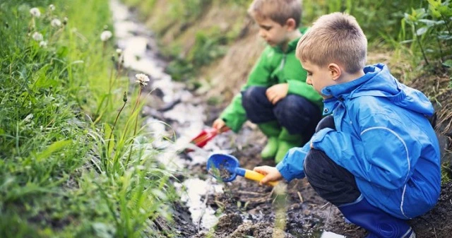 Unschooling là mô hình học tập theo sở thích của trẻ em chứ không theo giáo trình định sẵn.