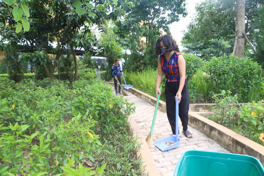 Công tác vệ sinh được duy trì đều đặn để sẵn sàng chào đón học sinh tựu trường.