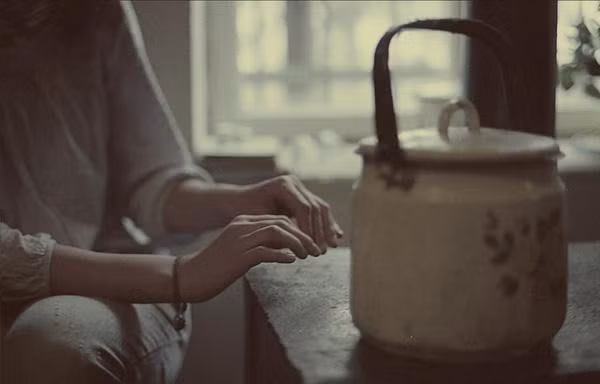 Vì một câu nói mà anh chàng hủy bỏ ngay đám cưới với cô tiểu thư giàu có để về quê lấy một cô vợ bình dị-2