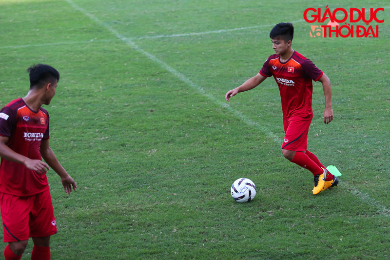 Cầu thủ Martin Lo lần đầu tiên được triệu tập lên tuyển. Chân sút sinh năm 1997 gia nhập Phố Hiến FC tại giải hạng Nhất vào đầu mùa giải 2019