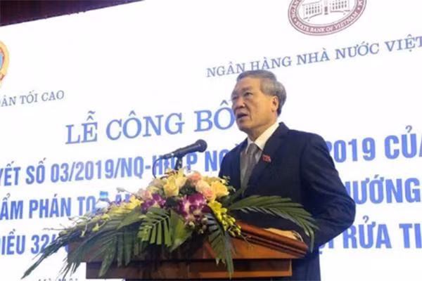 chi em can than: tieu tien khong ro nguon goc cua chong se bi mac toi - 1