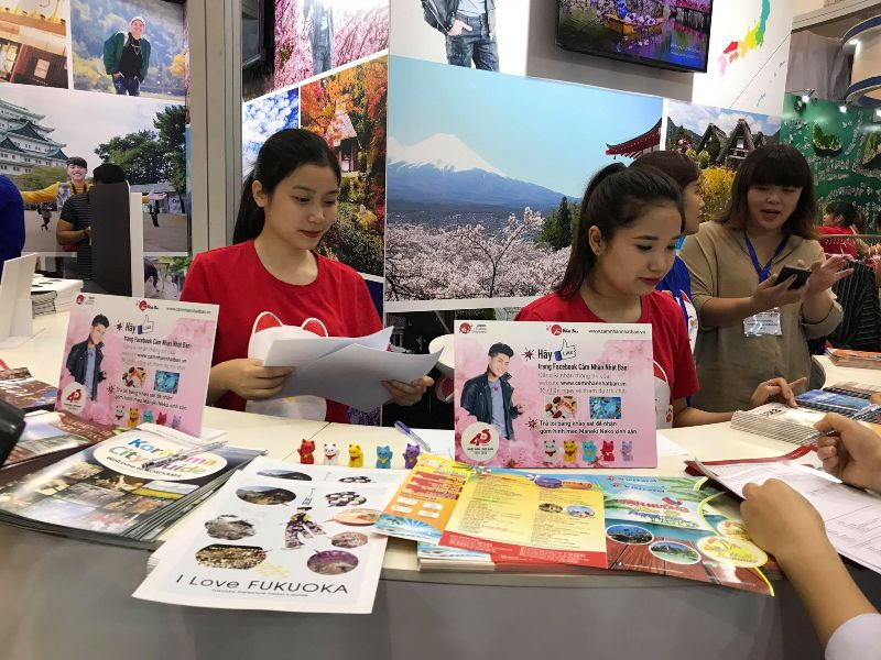 Giới trẻ thích thú tìm hiểu văn hóa Nhật Bản tại lễ khai mạc Hội chợ