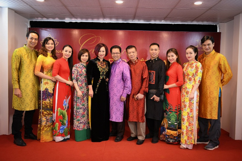 Vợ chồng NSƯT Trần Nhượng cùng các nghệ sĩ hào hứng trước chuỗi sự kiện Vẻ đẹp Việt Nam mùa thứ 2 – năm 2018 Vợ chồng NSƯT Trần Nhượng cùng các nghệ sĩ hào hứng trước chuỗi sự kiện Vẻ đẹp Việt Nam mùa thứ 2 – năm 2018