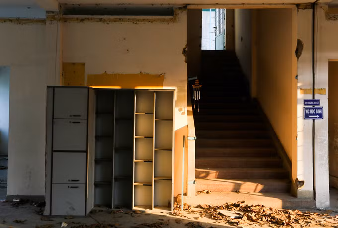 Trường THPT hơn 40 năm tuổi bỏ hoang ở Sài Gòn