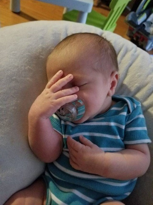 Nặng gánh ưu tư.