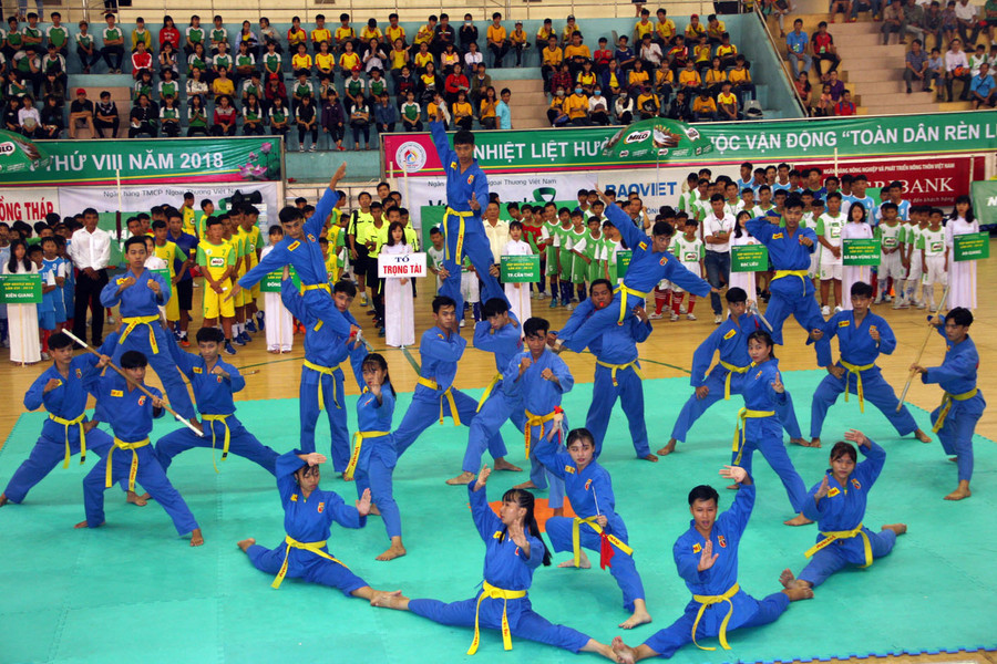 Màn biểu diễn võ thuật trong lễ khai mạc