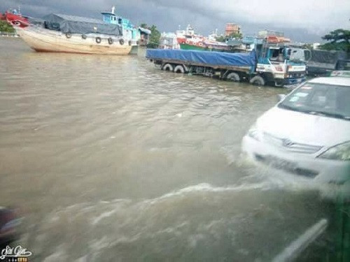 Thủy bộ giao nhau.