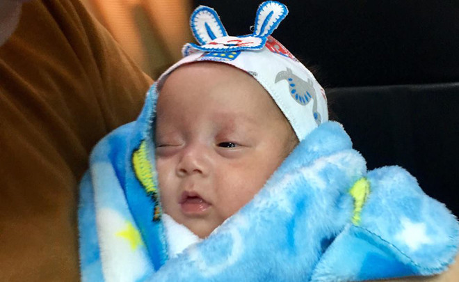 Em bé sinh non khỏe mạnh được xuất viện. Em bé sinh non khỏemạnhđược xuất viện. Ảnh: Lê Nga.