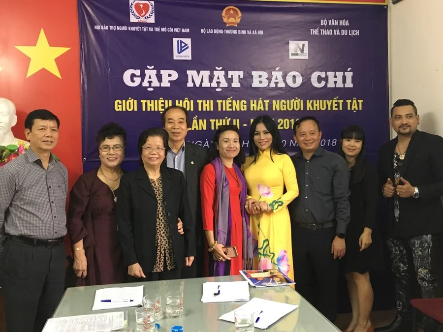 Các đại biểu tham dự họp báo