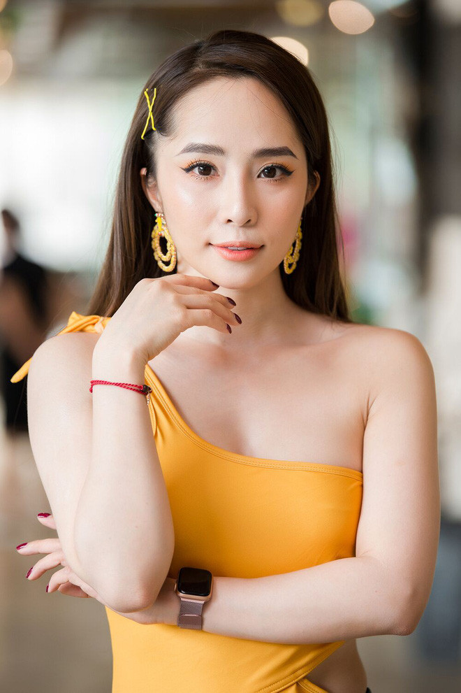 Quỳnh Nga cho biết cô đã gác lại được nỗi buồn hôn nhân và toàn tâm toàn ý cho việc trở lại nghệ thuật. Quỳnh Nga cho biết cô đã gác lại được nỗi buồn hôn nhân và toàn tâm toàn ý cho việc trở lại nghệ thuật.