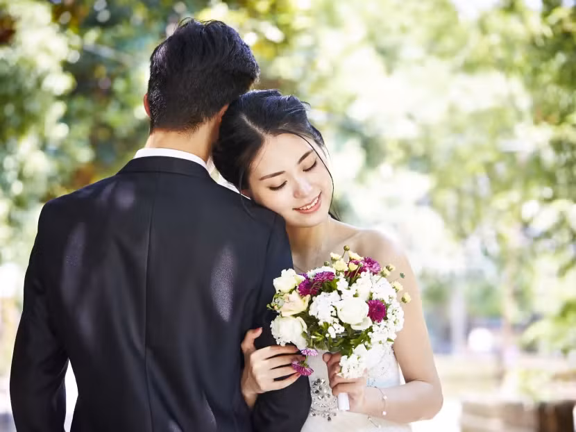 Một chương mới bắt đầu khi bạn và đối tác trở thành vợ chồng. (Ảnh: ITN).