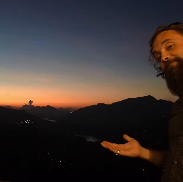  Những hình ảnh của cặp đôi yêu du lịch xấu số. 