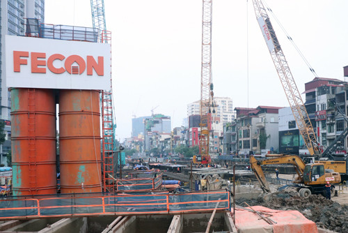 Ga S9 (khu vực bãi xe Ngọc Khánh cũ) đã được bàn giao mặt bằng và nhà thầu đang thi công các hạng mục liên quan. Ảnh:Võ Hải. Ga S9 (khu vực bãi xe Ngọc Khánh cũ) đã được bàn giao mặt bằng và nhà thầu đang thi công các hạng mục liên quan. Ảnh: Võ Hải.