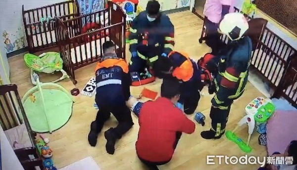 Bố nhận được điện thoại từ nhà trẻ nói rằng con trai đã qua đời vì nghẹt thở, nhưng sự thật đằng sau khiến ai cũng phẫn nộ - Ảnh 3. Bố nhận được điện thoại từ nhà trẻ nói rằng con trai đã qua đời vì nghẹt thở, nhưng sự thật đằng sau khiến ai cũng phẫn nộ - Ảnh 3.