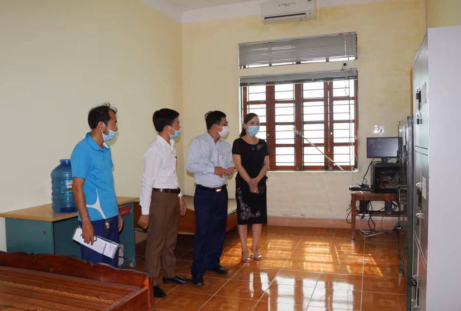 Công tác kiểm tra cơ sở vật chật tại các điểm thi tốt nghiệp THPT ở Hà Tĩnh.