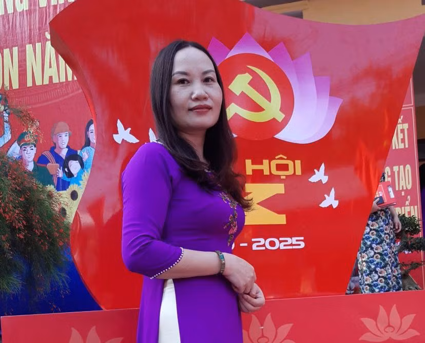 Cô giáo Lê Thị Thúy Hà - Đảng viên Chi bộ Trường THCS Thị trấn Vĩnh Trụ (Lý Nhân, Hà Nam).