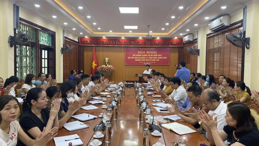 Hội nghị Bồi dưỡng chính trị hè năm 2022 đối với cán bộ, giáo viên, nhân viên ngành Giáo dục huyện Lý Nhân.