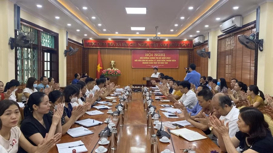 Hội nghị Bồi dưỡng chính trị hè năm 2022 đối với cán bộ, giáo viên, nhân viên ngành Giáo dục huyện Lý Nhân.