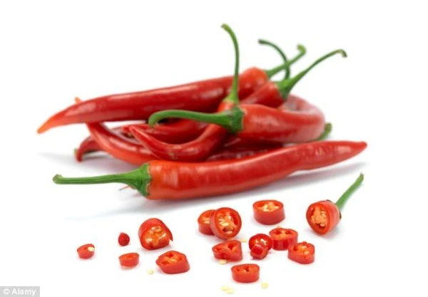 Capsaicin, thành phần khiến ớt có vị cay và nóng, có thể giúp giảm đau và được cho là có đặc tính chống ung thư.