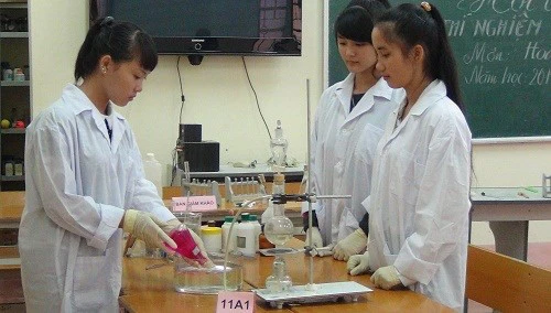 Đẩy mạnh đổi mới, kết nối trong nghiên cứu và giảng dạy Sinh học