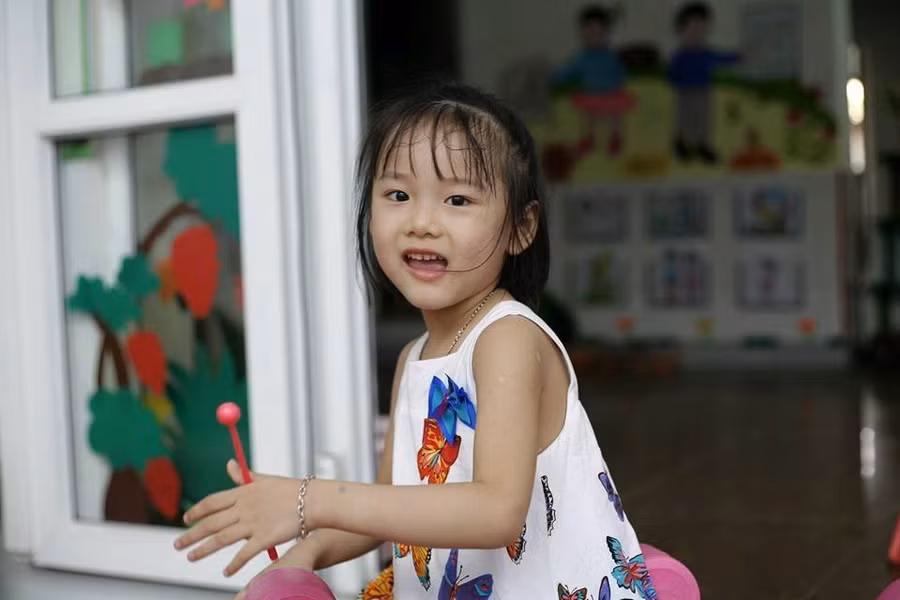 Mẹ Hải An tìm thấy lời nhắn con gái 7 tuổi gửi đến mình trước khi lên thiên đường: Mẹ đừng quên con nhé - Ảnh 1.