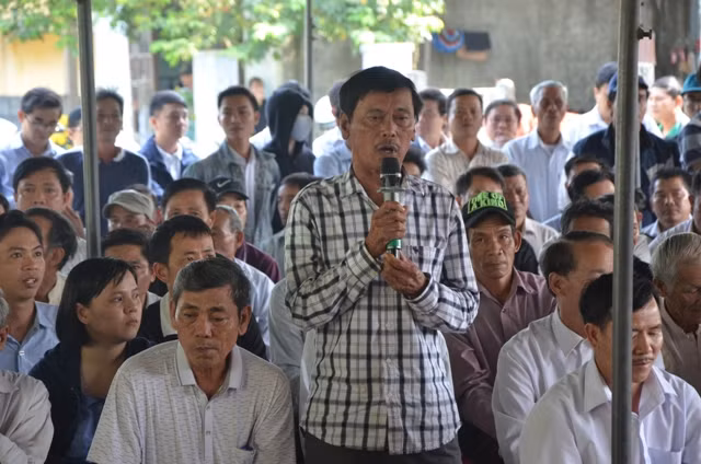 Đối thoại giữa chính quyền và nhân dân sống quanh khu vực nhà máy thép.