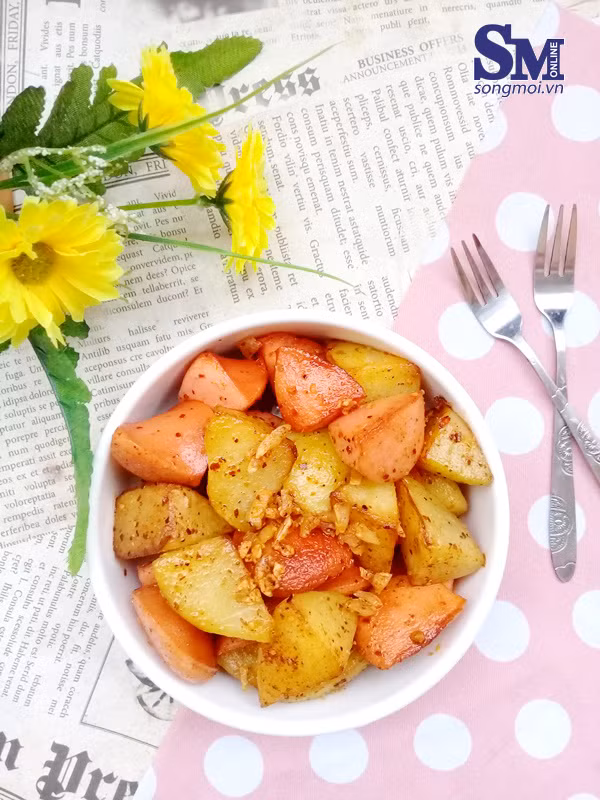 Cách làm khoai tây xúc xích chiên xóc tỏi ớt, món ăn vặt khoái khẩu ngày lạnh ảnh 6