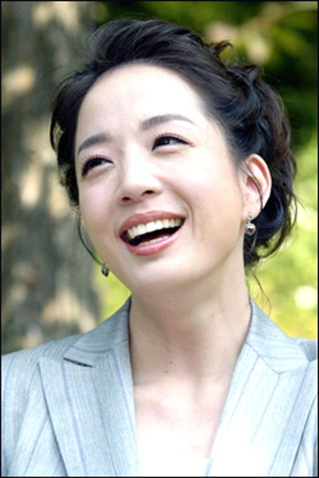 Cuộc sống nghiêm ngặt như thời phong kiến của con dâu Tập đoàn Huyndai ảnh 1 Con dâu tập đoàn Huyndai khét tiếng: Dậy lúc 4h30, chi tiêu một đồng cũng phải ghi chép-1