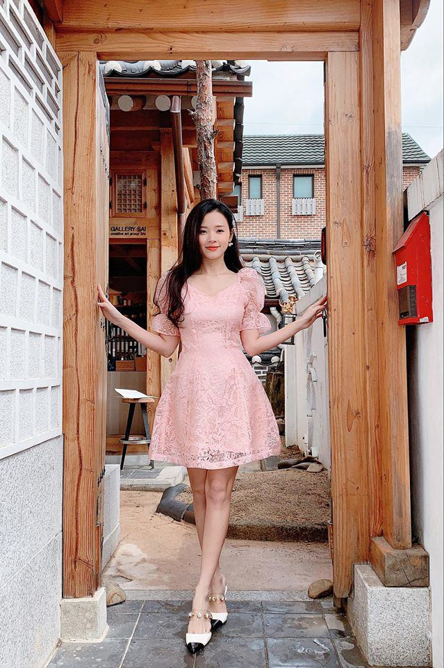 Gu thời trang cực kỳ đơn giản nhưng được khen tới tấp của Midu ảnh 10 khong cau ky, midu toan dien do don gian ma van duoc khen toi tap - 11